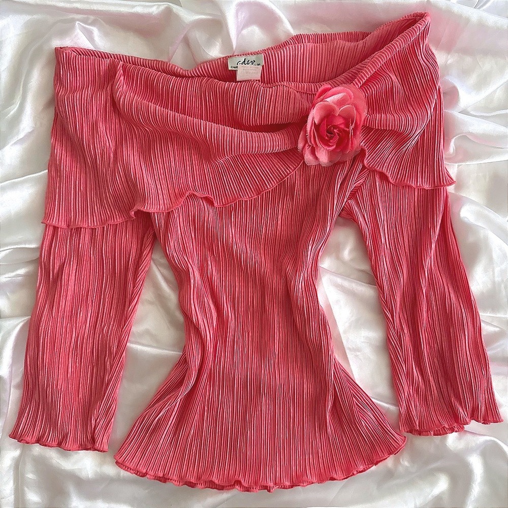 CDW Creative Design Works Pink Plisse Off Shoulder Rose Top Medium Made in USA